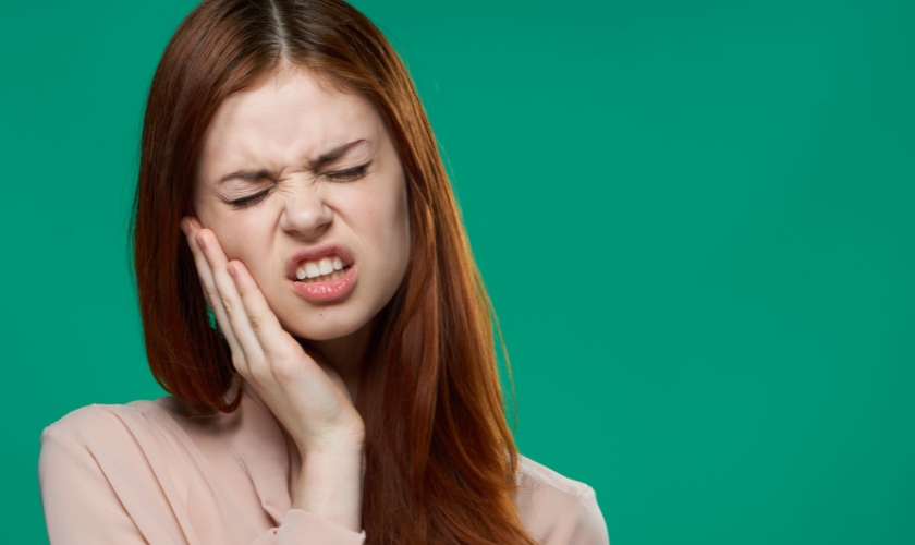 tips for a knocked-out tooth from a holistic dentist